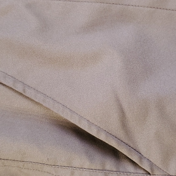 LIJA, Womens Bermuda shorts.  Size 6. Gray. 4 pockets, Golf. Pickel ball. Tennis - Picture 2 of 12